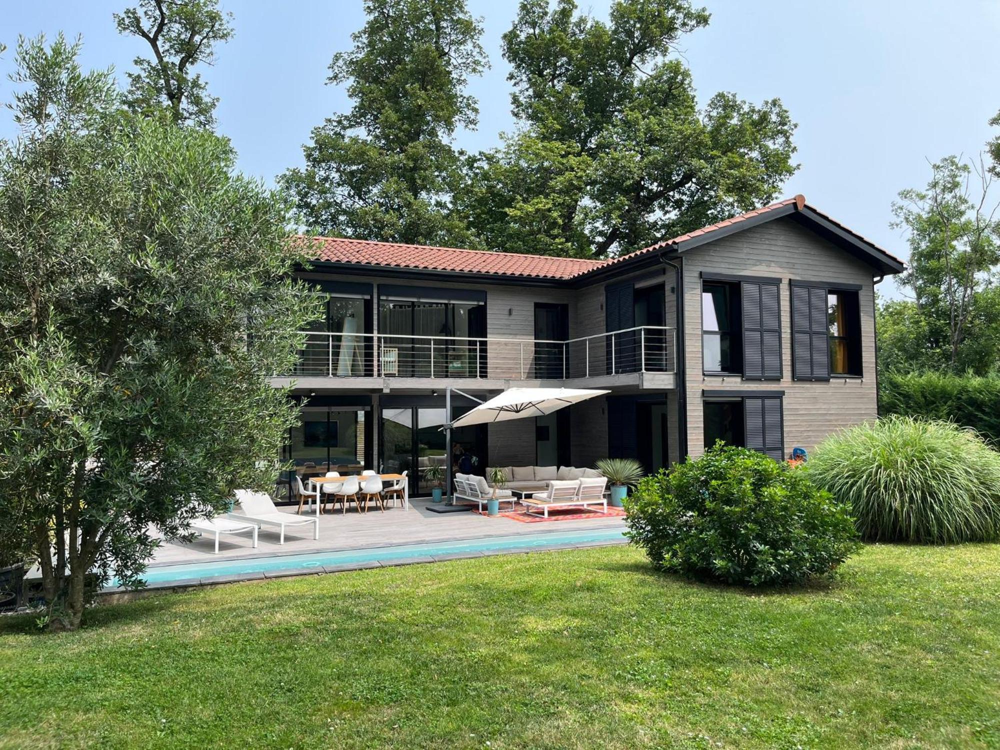 Villa Piscine A Proximite De Lyon Chaponost Extérieur photo