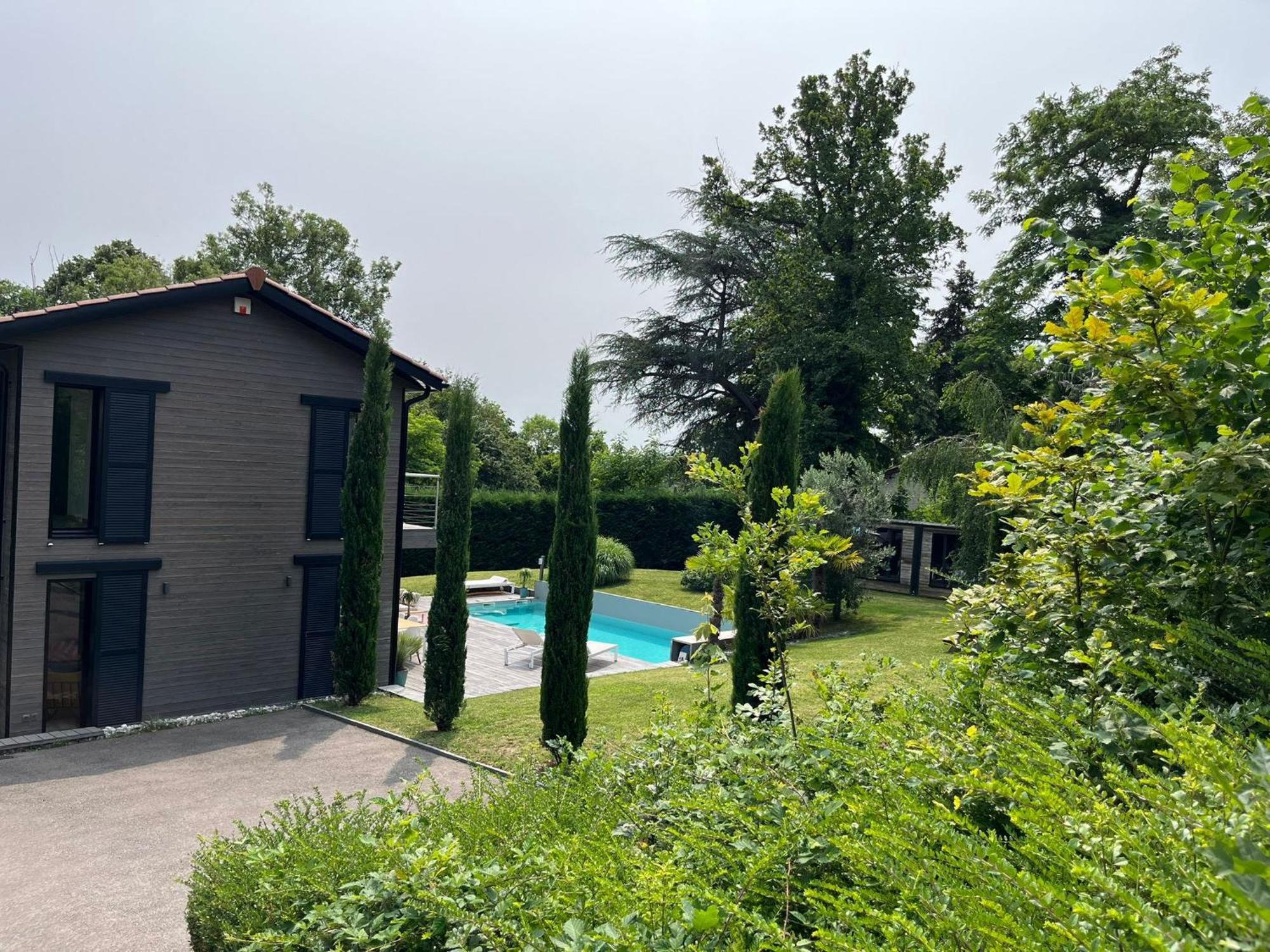 Villa Piscine A Proximite De Lyon Chaponost Extérieur photo
