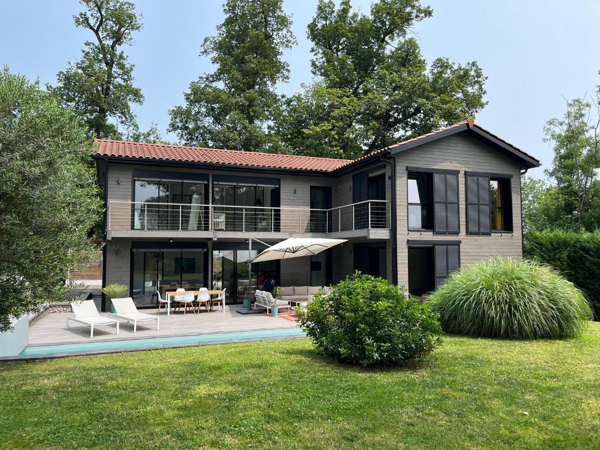 Villa Piscine A Proximite De Lyon Chaponost Extérieur photo