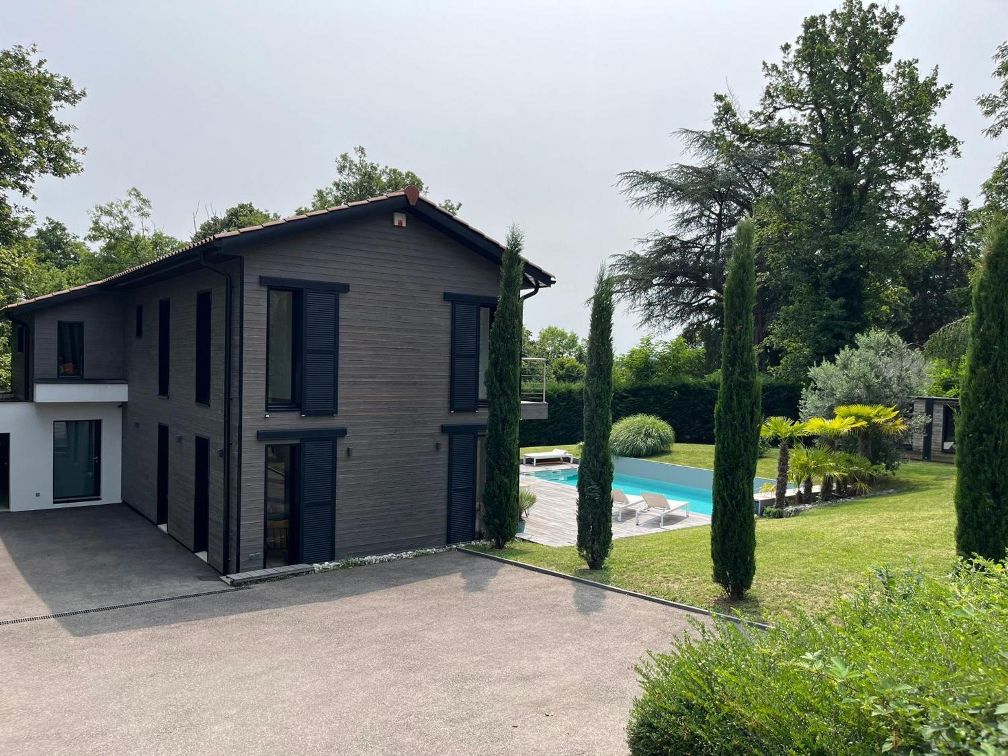 Villa Piscine A Proximite De Lyon Chaponost Extérieur photo